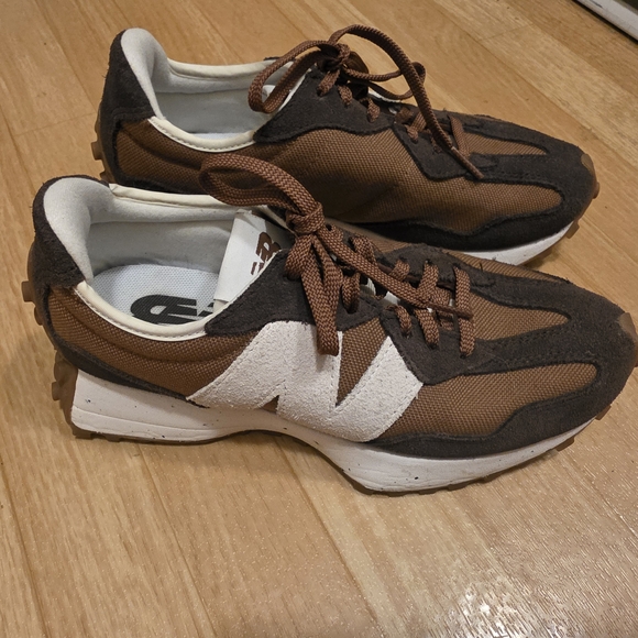 New Balance Brown and White Sneakers - Picture 4 of 6
